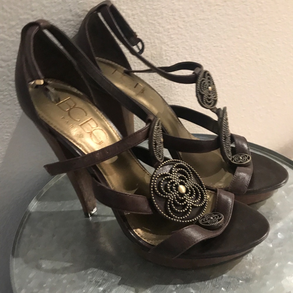 BCBG pre-owned platform heels!
